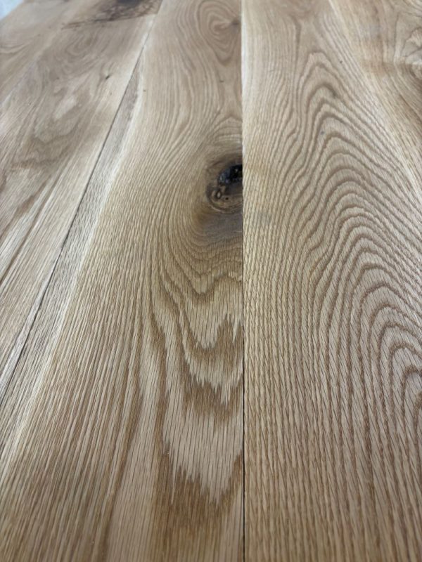 Rustic flat sawn white oak lumber